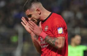 تراکتور برابر خیبر زمین‌گیر شد!