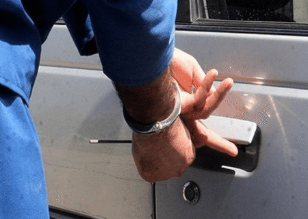 دستگیری سارقان خودرو با ۱۲ فقره سرقت در تبریز