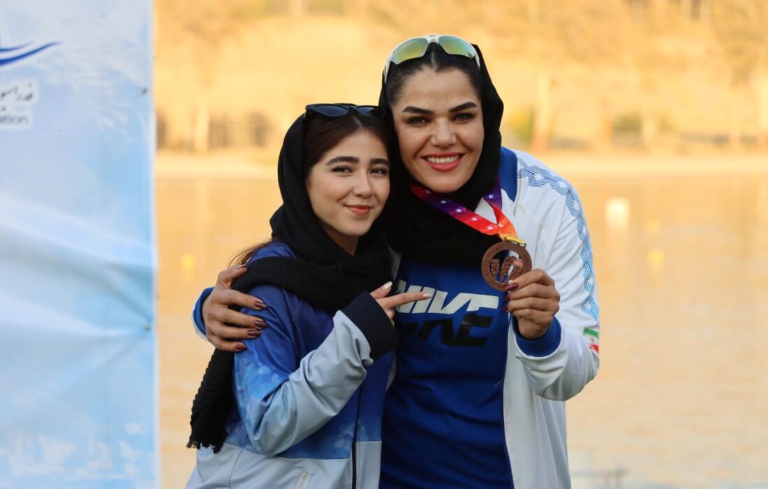 بانوی قایقران تبریزی بر سکوی سوم کشور ایستاد