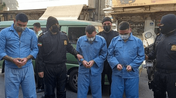 بازداشت ۵ اراذل و اوباش مسلح در آذرشهر