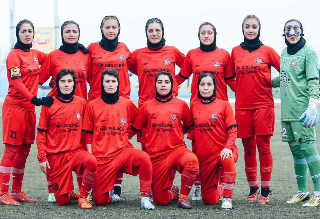 اعضای تیم فوتبال بانوان تراکتور معرفی شدند