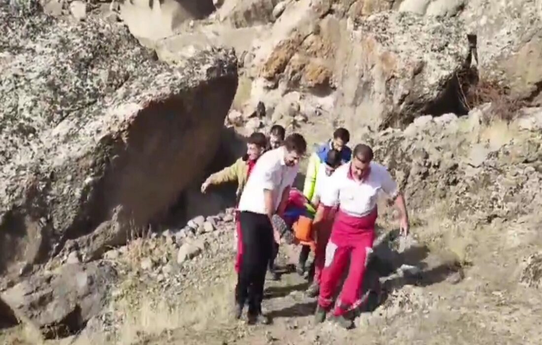 نجات کوهنورد مصدوم در ارتفاعات هوراند