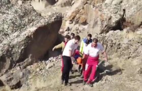 نجات کوهنورد مصدوم در ارتفاعات هوراند