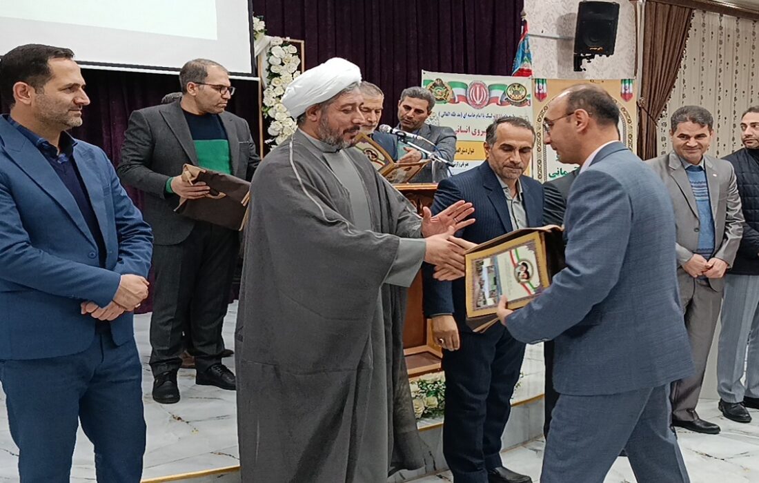 تجلیل از برگزیدههای اجلاس سراسری نماز