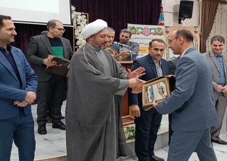 تجلیل از برگزیده‌های اجلاس سراسری نماز