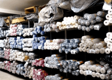 کشف انبار احتکار پارچه ۲۰۰ میلیاردی در بناب