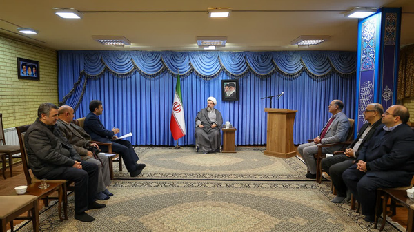 گرایش افراطی به اشتغال دولتی در جامعه وجود دارد