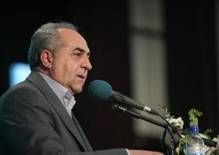 بررسی دو خطای استاندار در سخنرانی دانشگاه تبریز