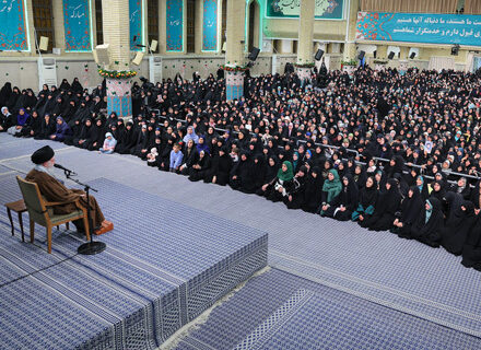 شأن زن در اسلام یک شأن والا و منطقی است