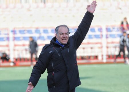 سرمربی مس سونگون به سیم آخر زد