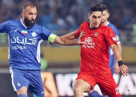 نیمه اول دیدار تراکتور و استقلال برنده نداشت