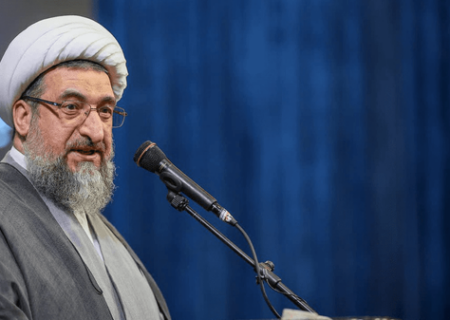 با مزدوران و خائنان طبق قانون جنگ برخورد شود