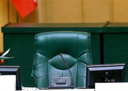 دعوا بر سَرِ صندلی پزشکیان