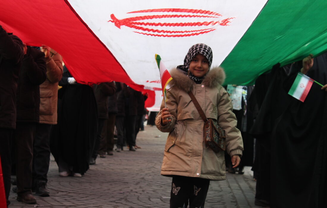 نماهنگ بسوز ای سعی باطل پرچم ایران نمیسوزد