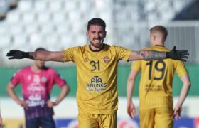 لوشکیا و تکرار طلایی با پیراهن زرد تراکتور