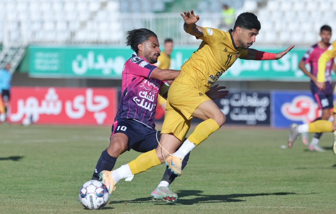 دیدار تیم‌های آلومینیوم اراک و تراکتور