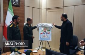 رونمایی از پوستر شهید شاخص بسیج کارمندان کشور